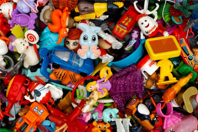 Juguetes de muchas marcas y franquicias